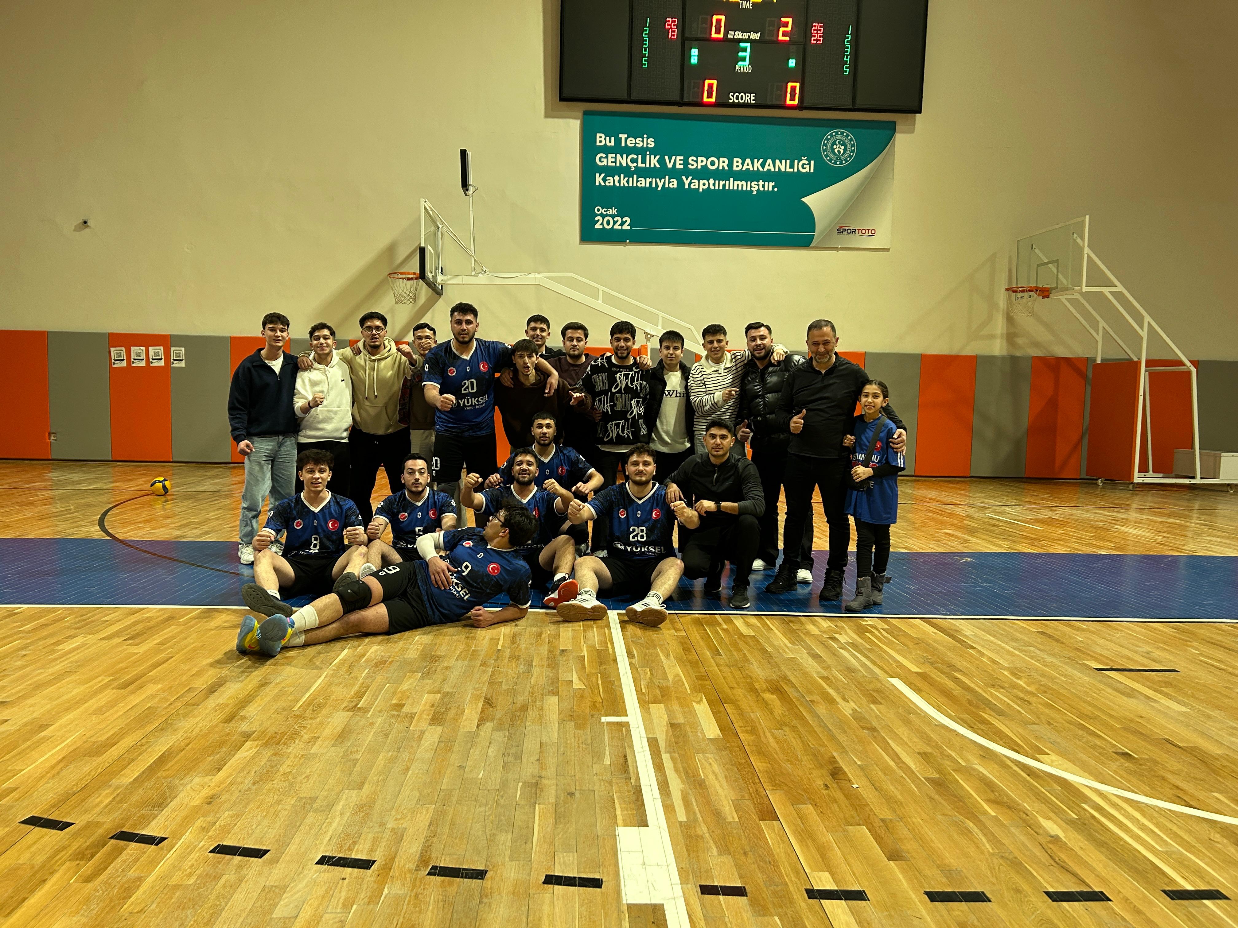 Bozkurt MYO Voleybol Takımı Namağlup Çeyrek Finalde
