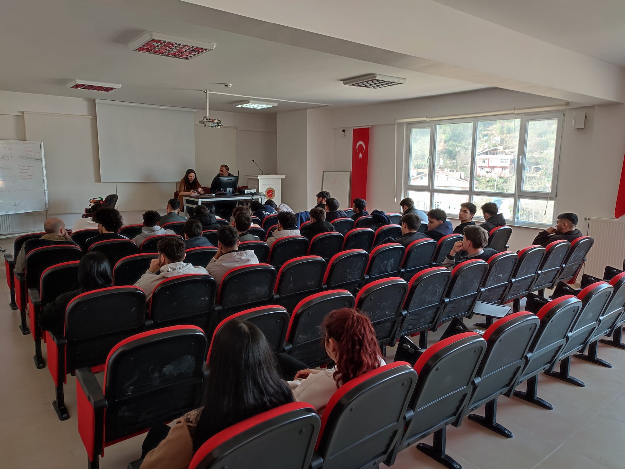Sivil Savunma ve İtfaiyecilik Programının Bölüm Değerlendirme Toplantısı Gerçekleştirildi.